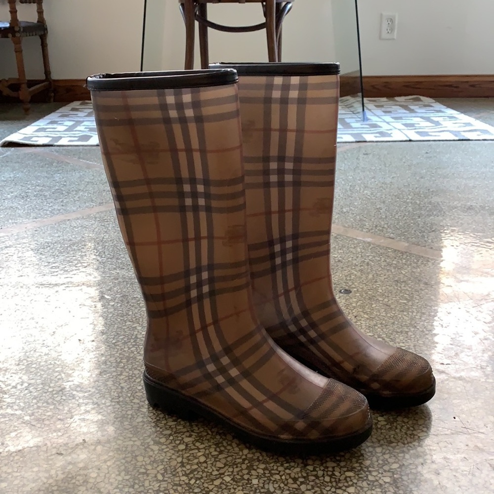 Burberry plaid rain boots size 38